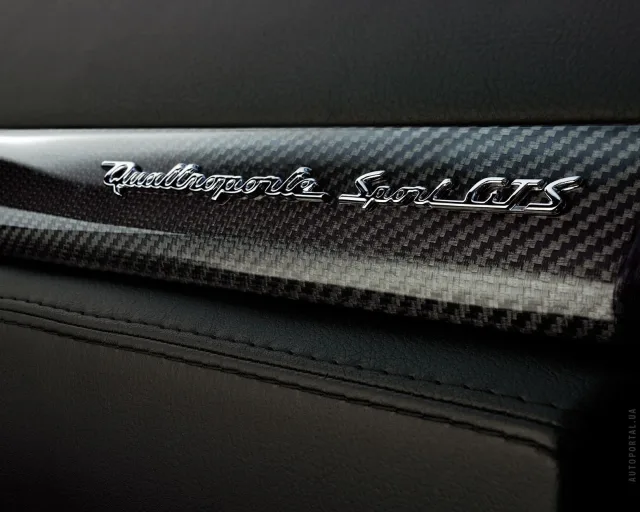 Maserati Quattroporte 2008 sedan — 11