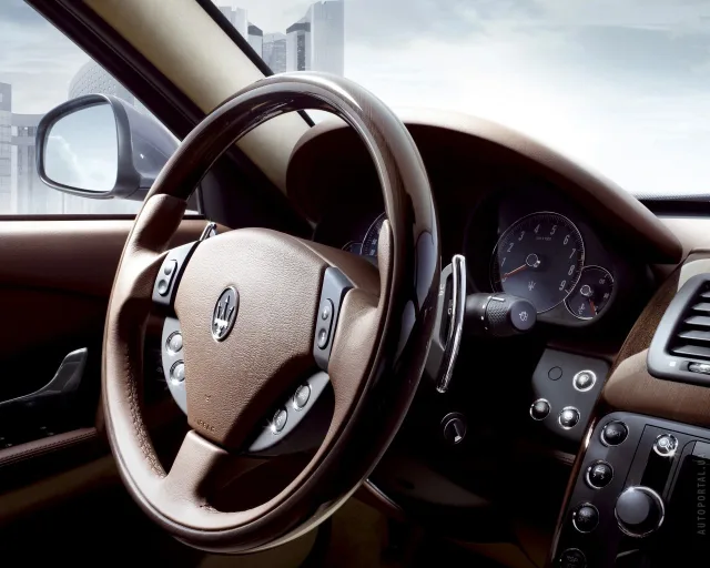 Maserati Quattroporte 2008 sedan — 10