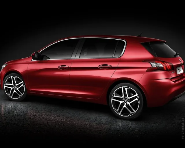 Peugeot 308 2013 5-дверний хетчбек — 13