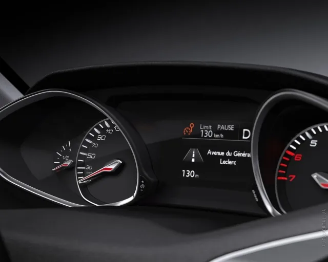 Peugeot 308 2013 5-дверний хетчбек — 4