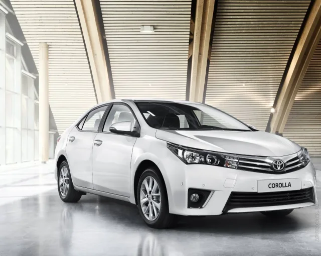 Toyota Corolla 2013 седан — 15