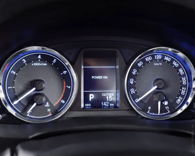 Toyota Corolla 2013 седан — 6