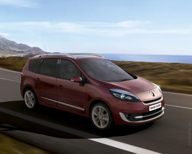 Renault Grand Scenic 1.5 dCi MT Authentique — 8
