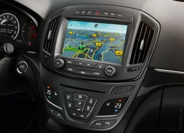 Opel Insignia 2014 седан — 5