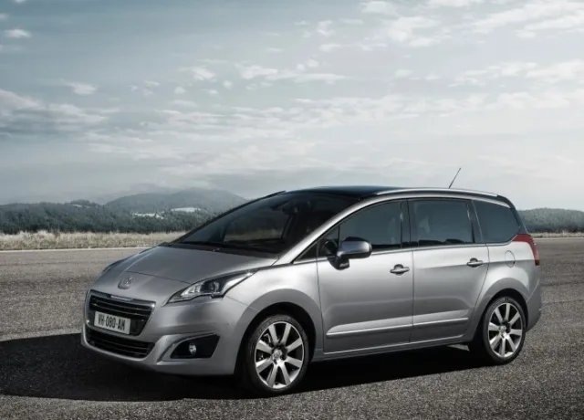 Peugeot 5008 2014 minivan — 6
