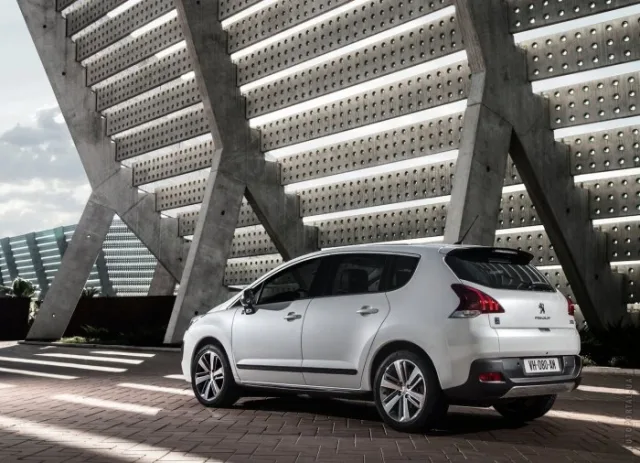 Peugeot 3008 2014 кросовер — 4