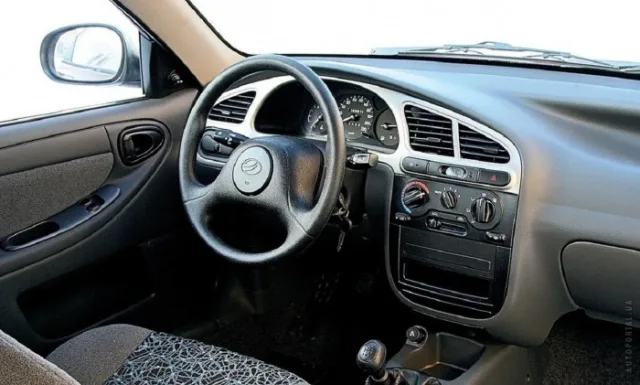 ЗАЗ Lanos hatchback — 3