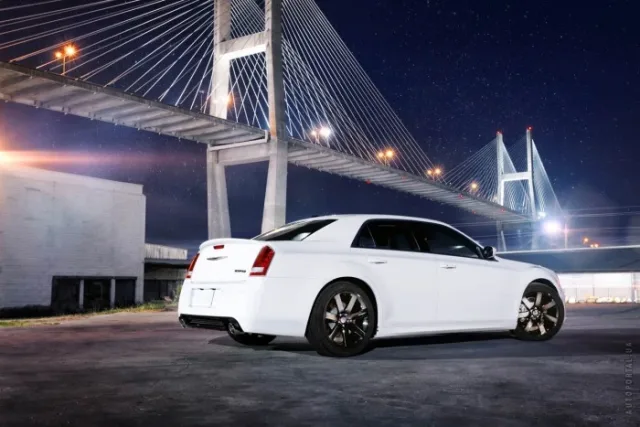 Chrysler 300C 2012 (Крайслер 300С) седан — 6