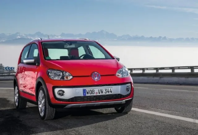 Volkswagen Cross Up crossover — 7