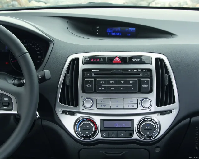 Hyundai i20 2012 5-door hatchback — 5