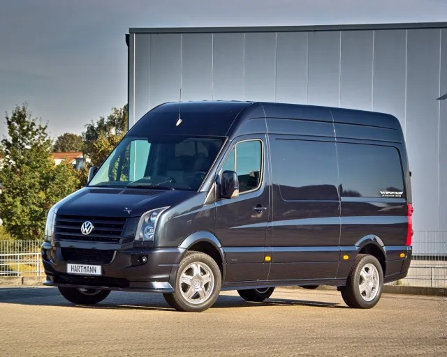 Volkswagen Crafter minivan — 5