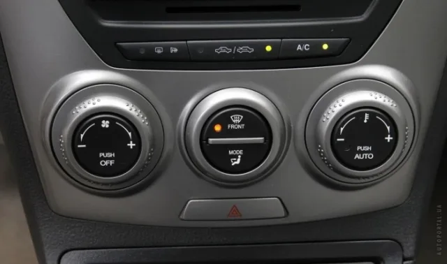 FAW Besturn B50 sedan — 5
