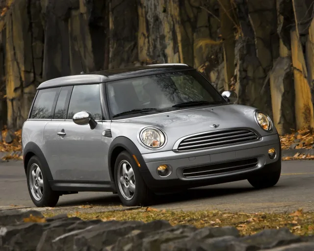 MINI One Clubman (Мини Ван Клабмен) универсал — 16