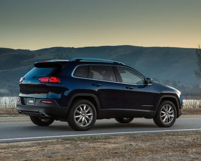 Jeep Cherokee позашляховик — 13
