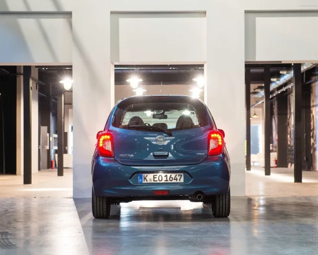 Nissan Micra 2013 5-дверний хетчбек — 16