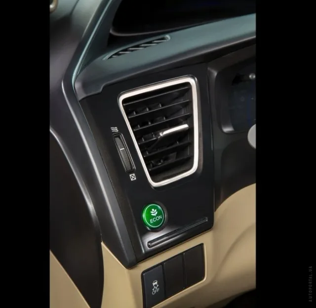Honda Civic 2013 седан — 7