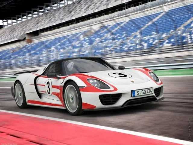 Porsche 918 Spyder 4.6 AT — 7
