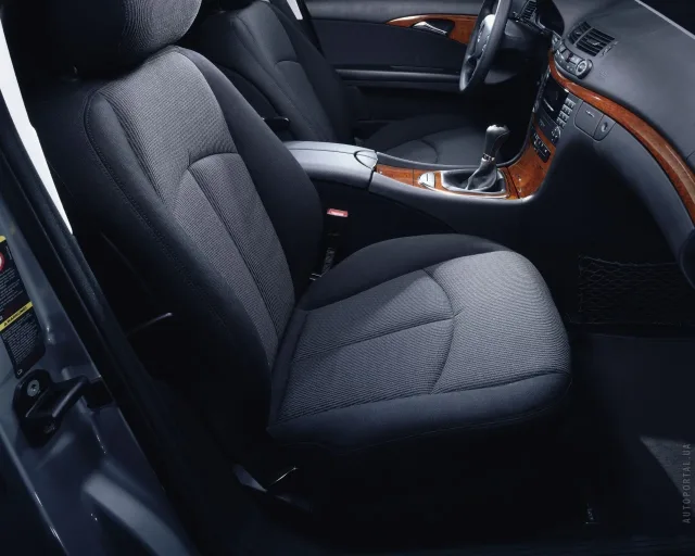 Mercedes-Benz E 320 CDI AT 4Matic — 2