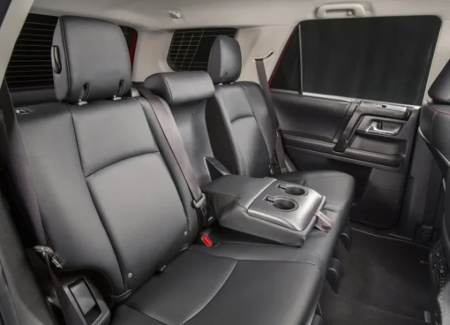 Toyota 4Runner 4.0 AT — 5