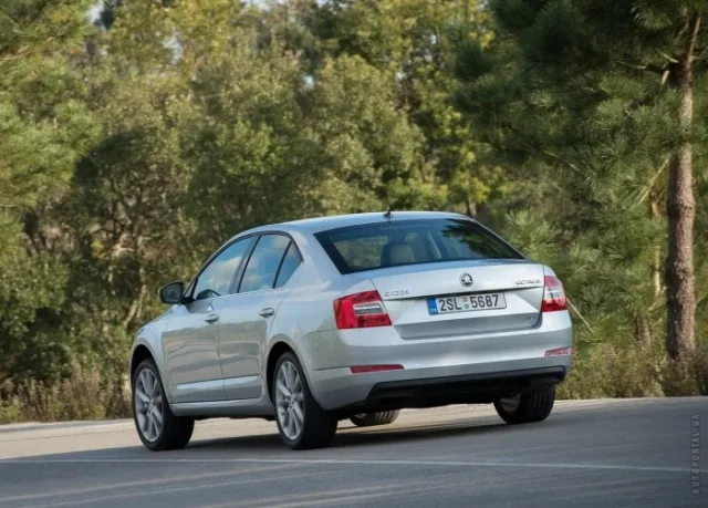 Skoda Octavia A7 2013 хетчбек — 14