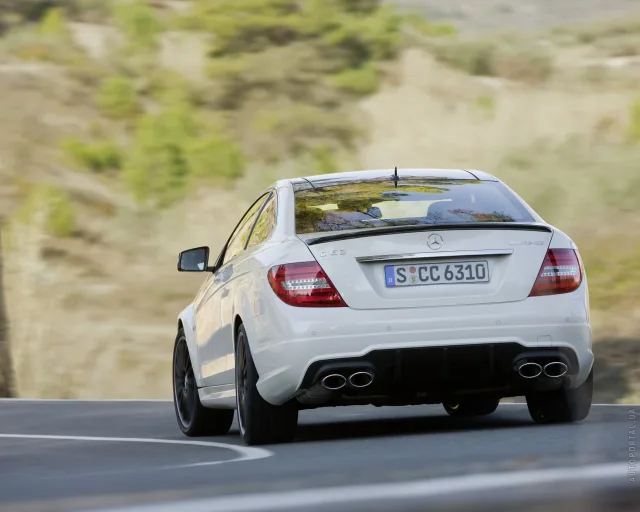 Mercedes-Benz C-Class Coupe C350 AT — 17