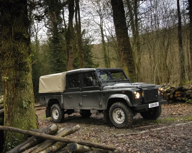 Land Rover Defender 130 2012 pickup — 6
