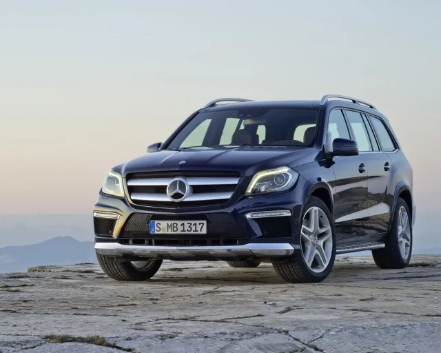 Mercedes-Benz GL-Class 2012 позашляховик — 18