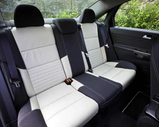 Volvo S40 2004 (Вольво С40) седан — 3