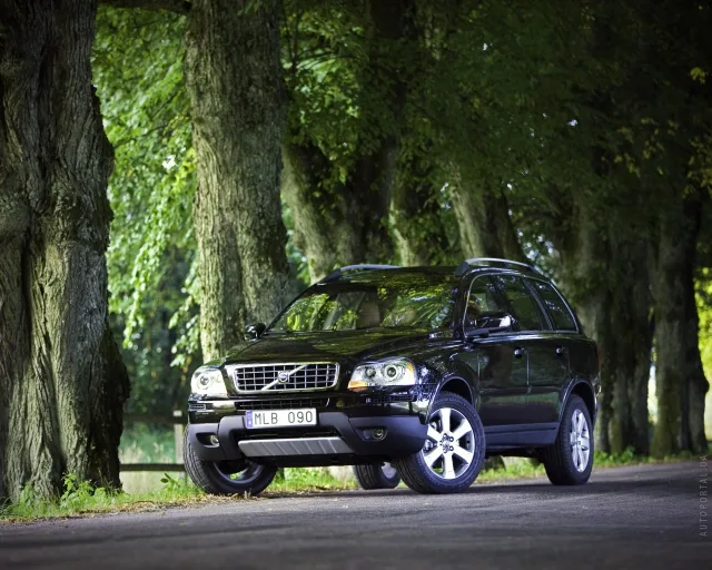 Volvo XC90 2.4D MT Kinetic — 14