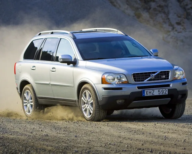 Volvo XC90 2.4D MT Kinetic — 22
