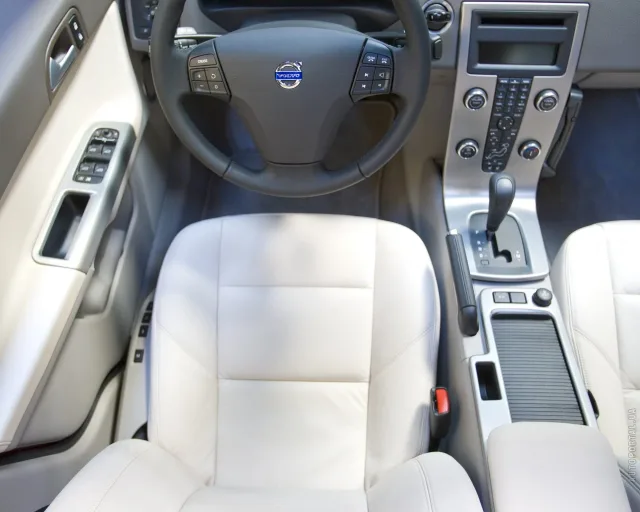 Volvo S40 2004 (Вольво С40) седан — 10