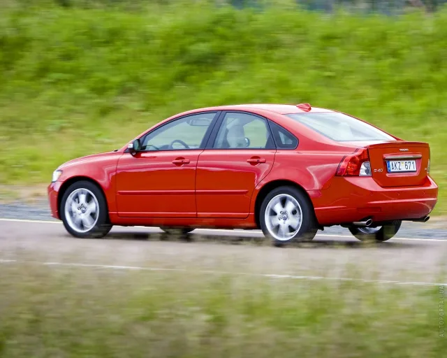 Volvo S40 2004 (Вольво С40) седан — 18