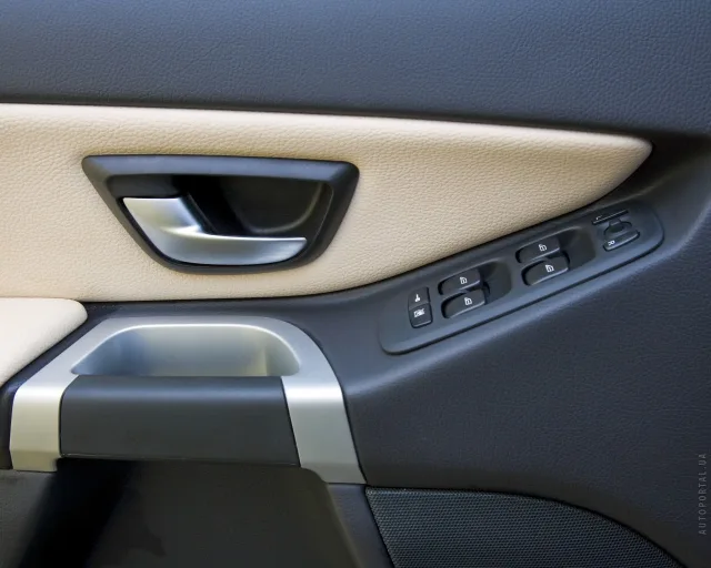 Volvo XC90 2.4D MT Kinetic — 5