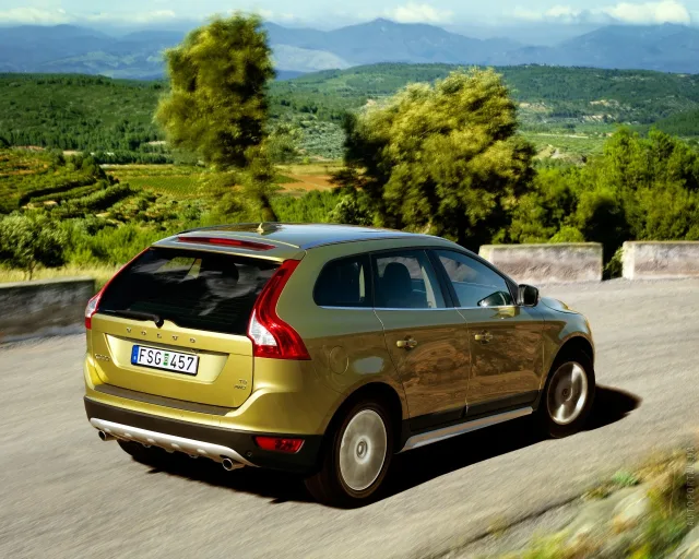 Volvo XC60 2008 кросовер — 20