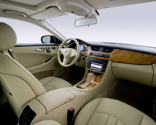 Mercedes-Benz CLS 500 AT — 3