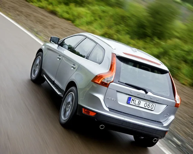 Volvo XC60 2008 кросовер — 19