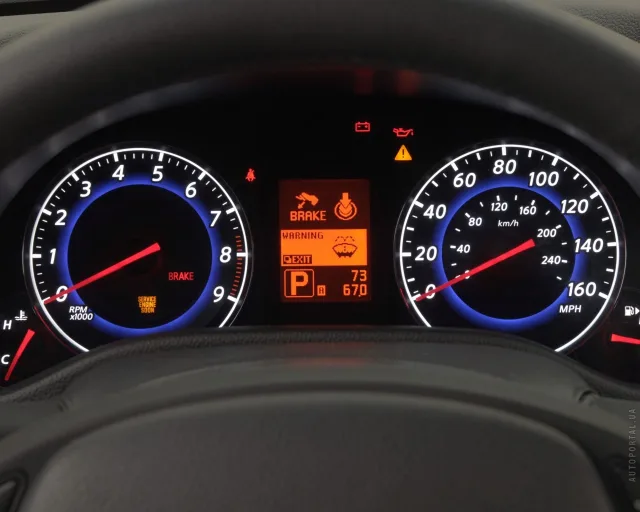 Infiniti G35 AT AWD Premium — 4