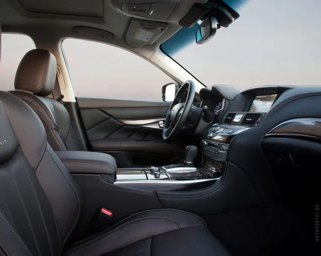 Infiniti M/Q70 седан — 10