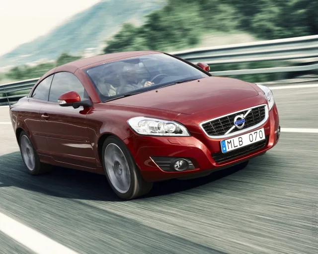 Volvo C70 2.4 MT Summum — 3