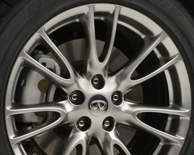 Infiniti G35 AT AWD Premium — 11