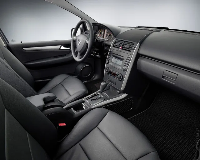 Mercedes-Benz A-Class 2004 3-door microvan — 11
