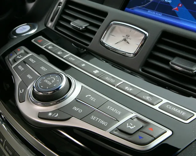 Infiniti M/Q70 седан — 9