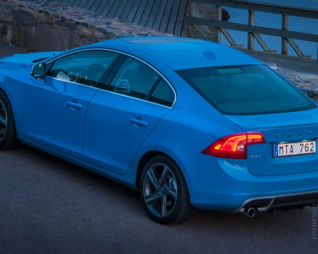 Volvo S60 2013 (Вольво C60) седан — 6