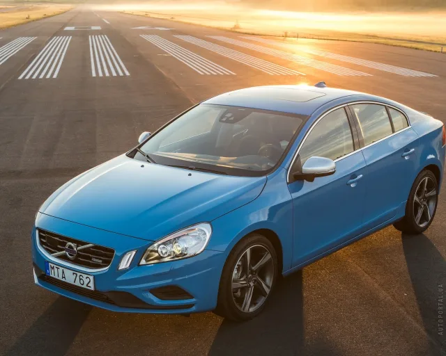 Volvo S60 2013 (Вольво C60) седан — 14