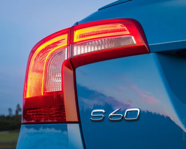 Volvo S60 2013 (Вольво C60) седан — 22