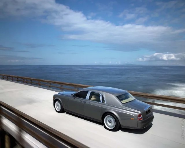 Rolls-Royce Phantom 6.7 AT — 10