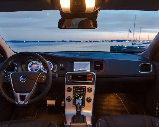 Volvo S60 2013 (Вольво C60) седан — 5