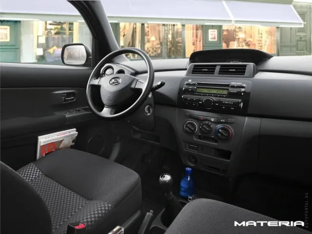 Daihatsu Materia (Дайхатсу Материа) микровэн — 2