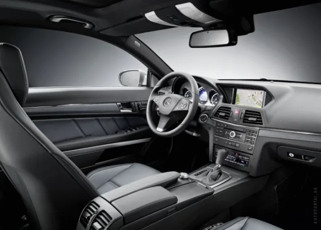 Mercedes-Benz E 200 Coupe BlueEfficiency — 13