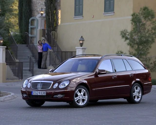 Mercedes-Benz E 320 CDI Wagon MT — 25
